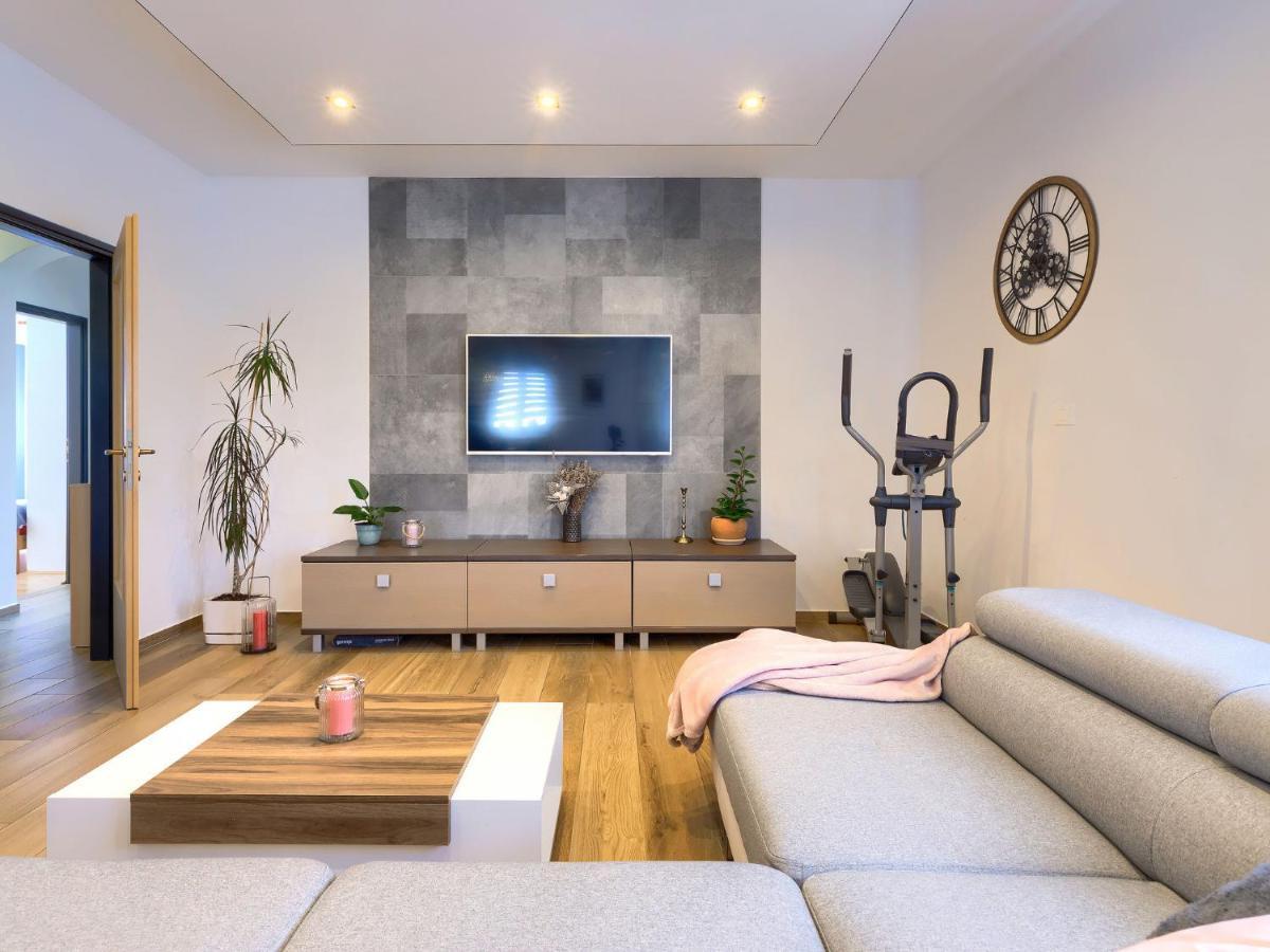 Holiday Home House Eric&Paolo By Interhome Pula Eksteriør billede