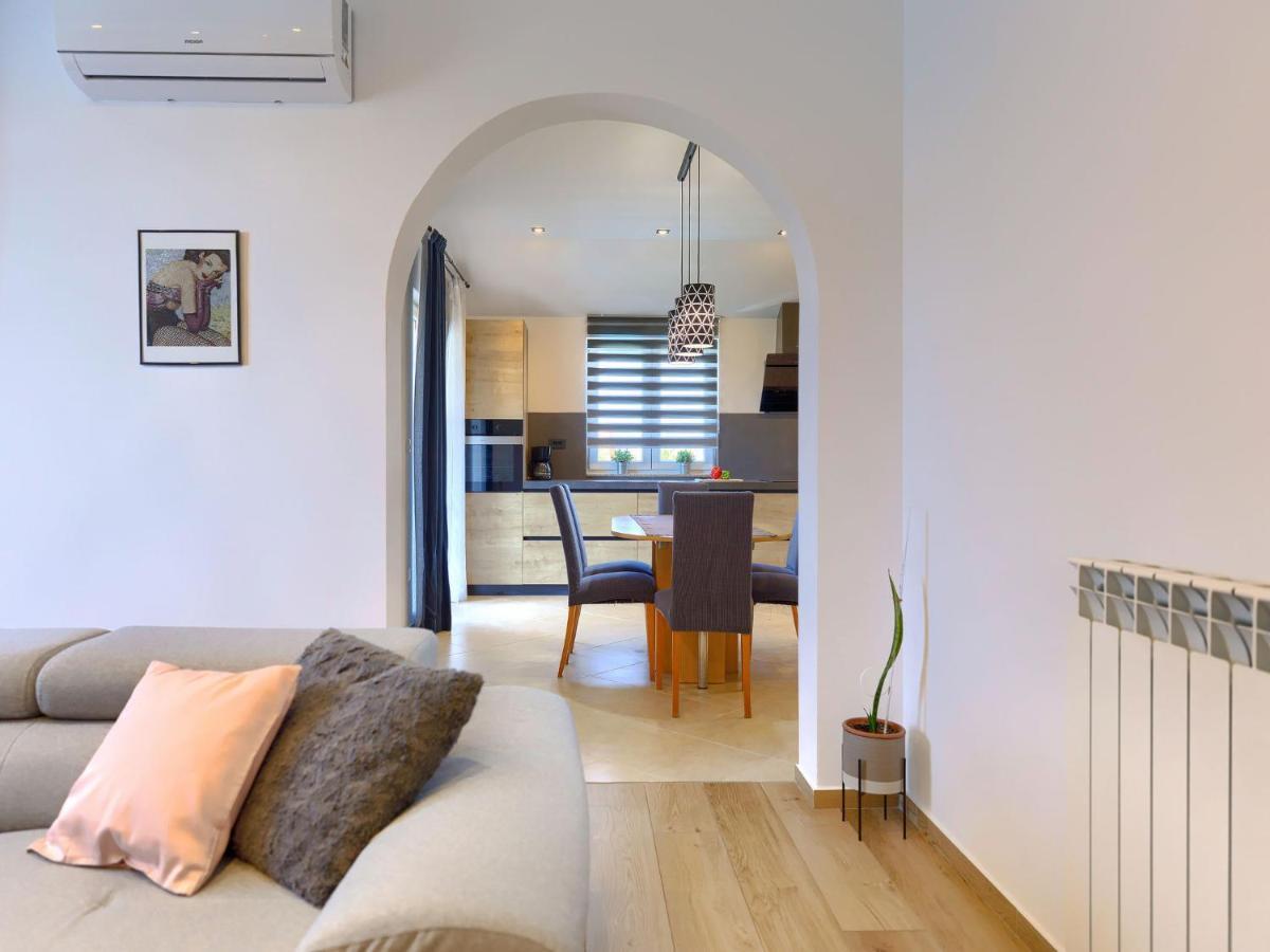Holiday Home House Eric&Paolo By Interhome Pula Eksteriør billede
